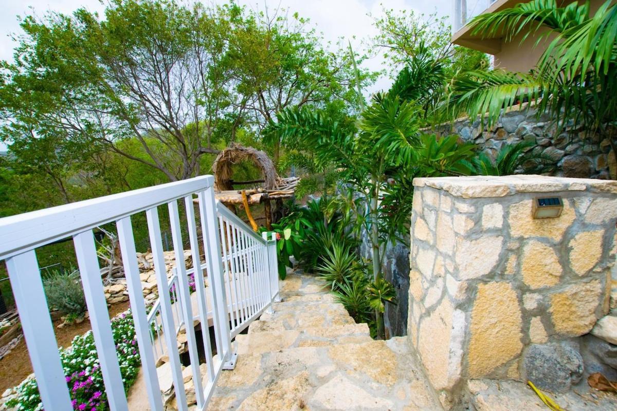 Onyx-- A Gem At Dee'S Pearl Villa Carriacou Exterior foto